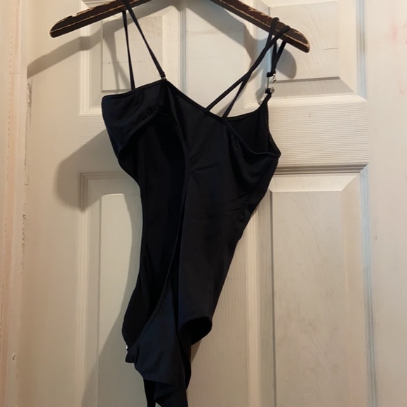 BCBG Maxazria - Picture 4 of 12